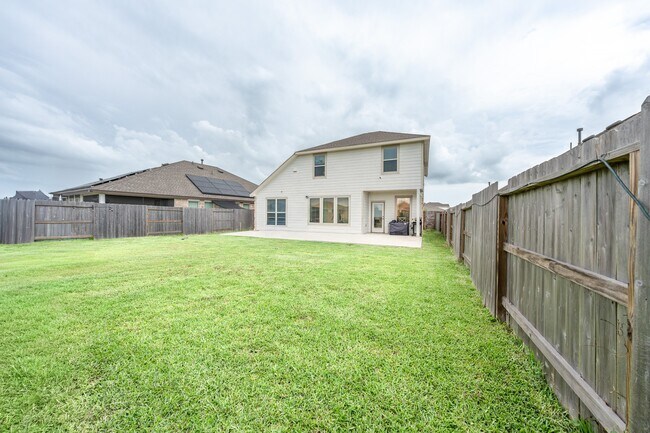 Building Photo - 9335 Pavonia Fawn Dr