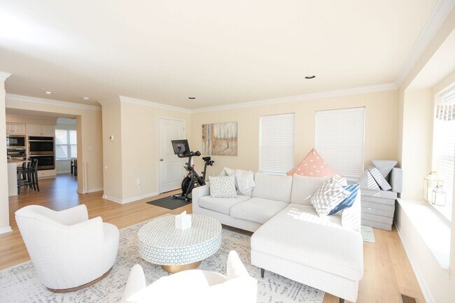 Building Photo - 119 High Pointe Dr
