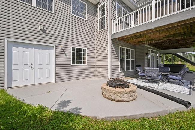 Building Photo - 135 Harbour Ridge