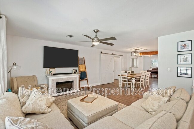 Building Photo - 235 Sotir St NW