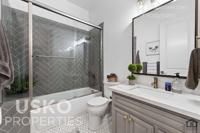 Building Photo - 103 Lazy Oak Ln