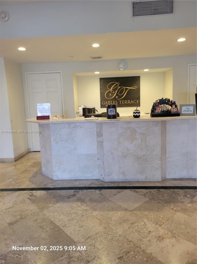 Building Photo - 2351 Douglas Rd