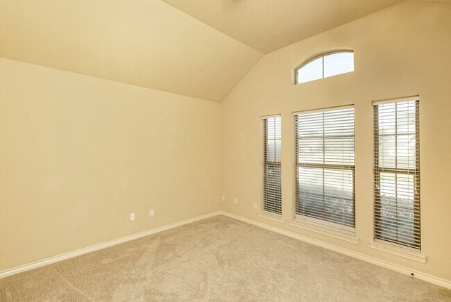 Building Photo - 434 Harbor Oaks Dr