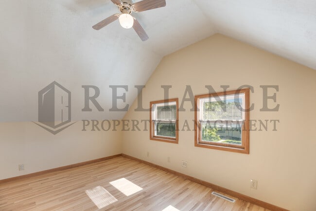 Building Photo - 203 N Ohio St