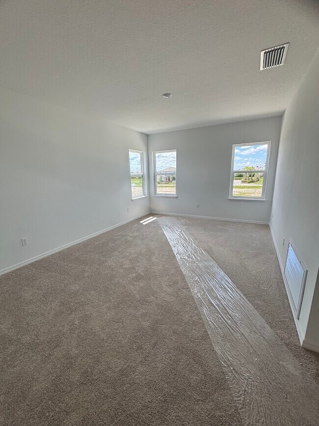 Building Photo - 9323 Lorenzo Wy