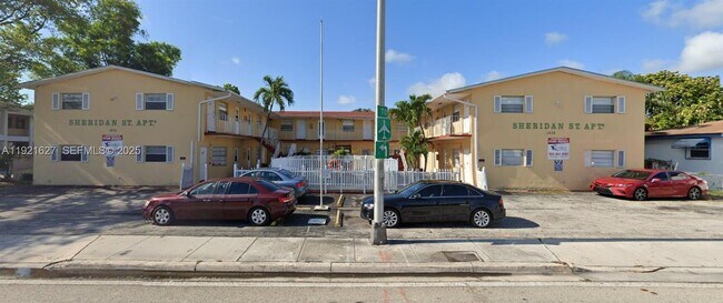 Building Photo - 1830 Sheridan St