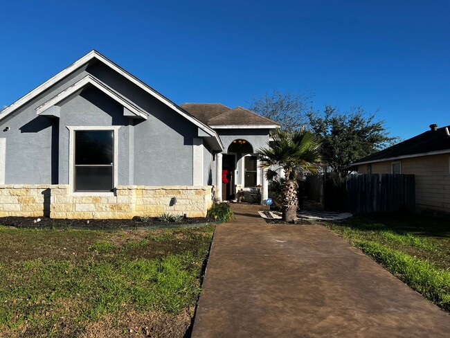 Building Photo - Palo Alto Village