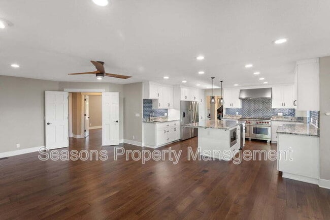 Building Photo - 1688 El Capitan Dr