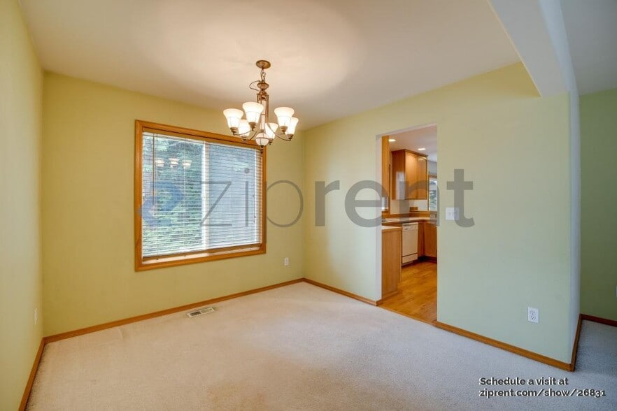 Building Photo - Unit