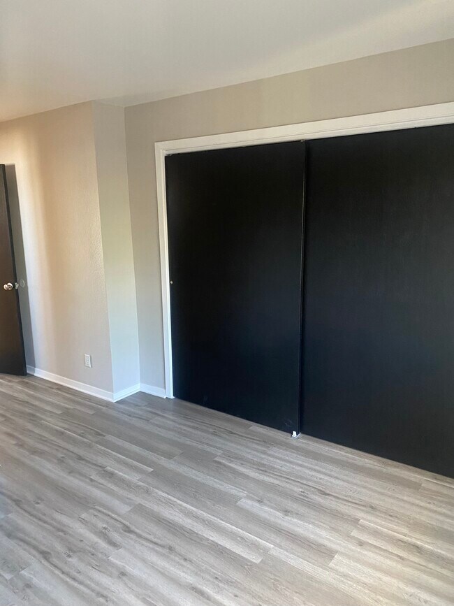 Bedroom 1 - 922 Plumas St