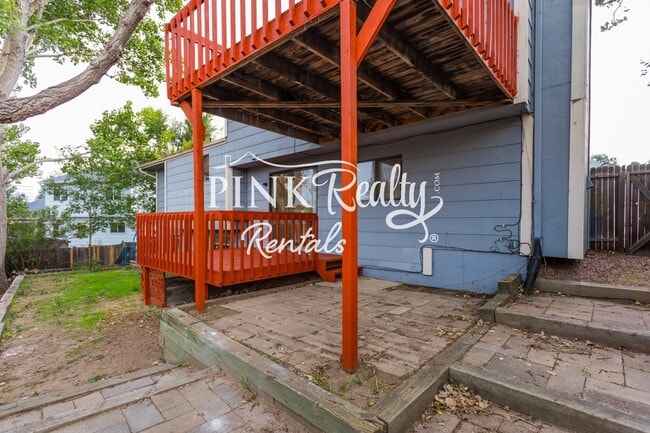 Building Photo - 8274 Caravel Dr