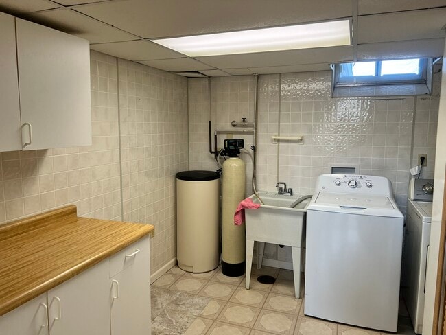 Building Photo - 7225 168th St W