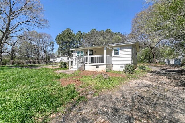 Building Photo - 455 Westside School Rd