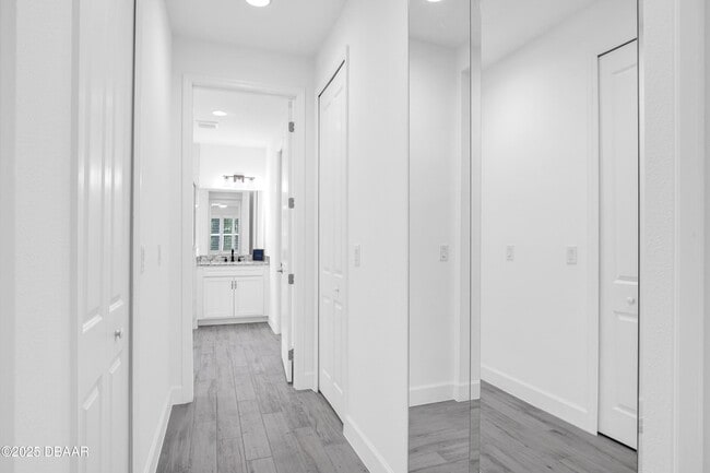 Building Photo - 853 Bama Breeze Dr