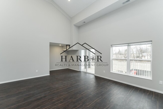 Building Photo - Brand NEW Caroline Apartments -Premier Uni...