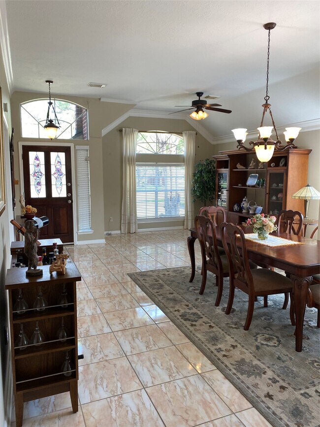 Building Photo - 1142 Knoll Crest Ct