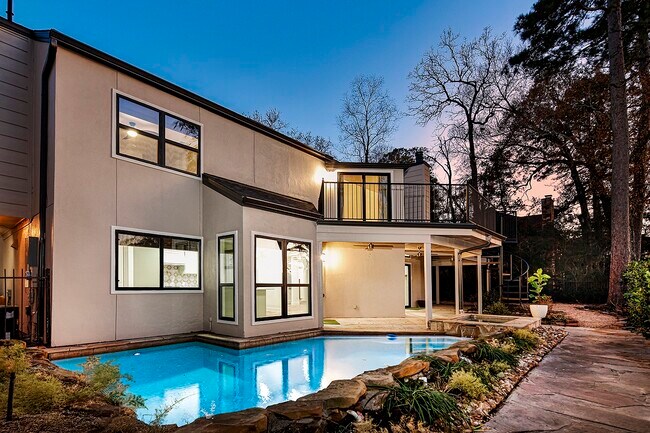 Building Photo - 15 Crinkleroot Ct