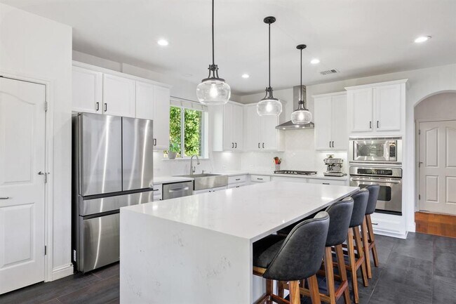 Building Photo - 16200 Spillman Ranch Loop
