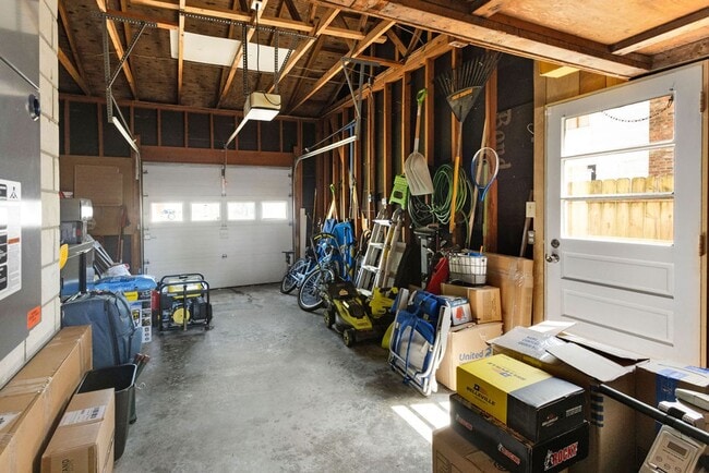 Building Photo - 3 Bed 2 Bath Home for Rent in Virginia Beach