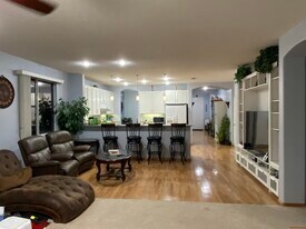 Building Photo - 32318 Saint Martin St