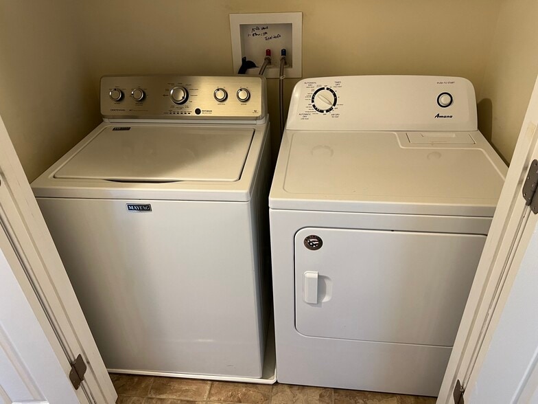 Building Photo - 36 Defy Ln