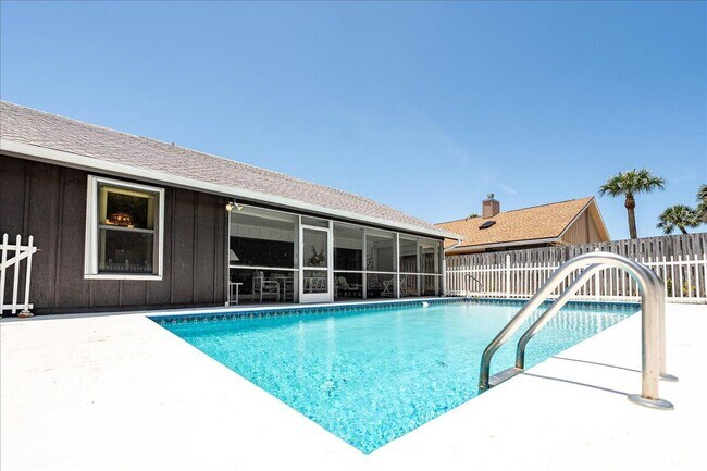 Building Photo - 901 Sandy Oaks Dr