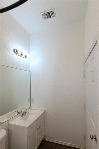 Building Photo - 1513 South Fwy