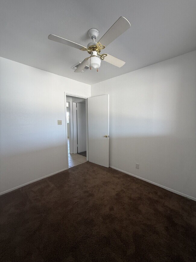 Building Photo - 7289 Mimosa Ave