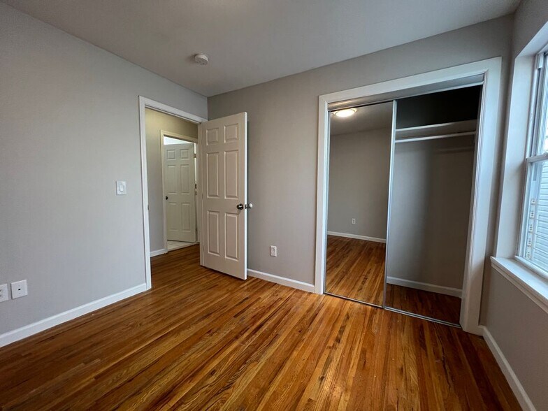 Building Photo - 33 McAdoo Ave