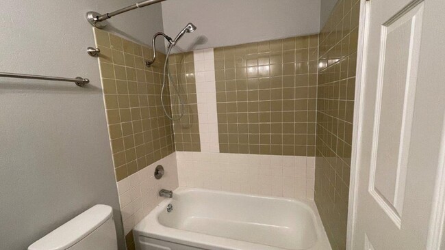 Building Photo - Walnut Creek! 1 bedroom 1 bathroom, Walk t...