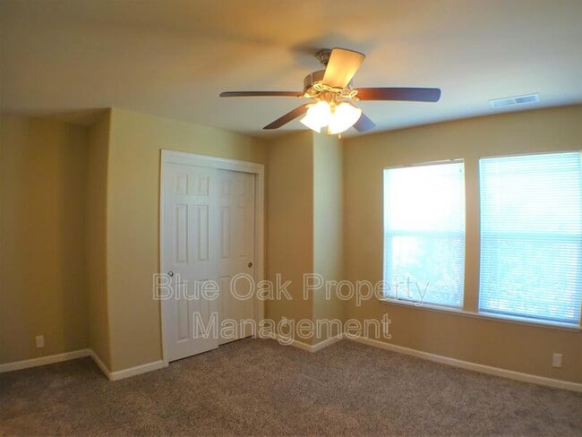 Building Photo - 573 E Eaton Rd