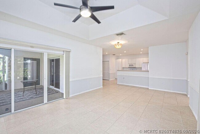 Building Photo - 1864 S Dovetail Dr