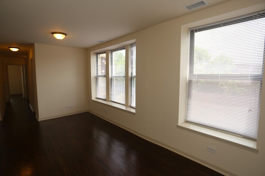Building Photo - 4654 Malden St