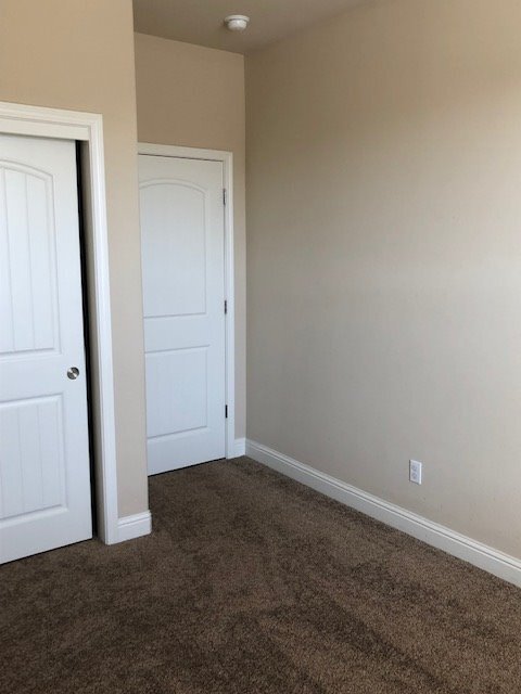 Building Photo - Large 4 Bedroom/2 Bath Home with Solar in Gossamer Grove - $2595 Per Month!