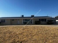 Building Photo - Ranch Style Home on Large Lot Located in W...