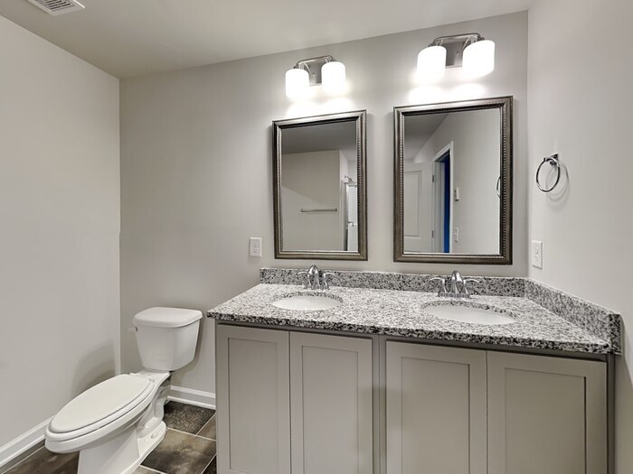 Building Photo - 302 Crooked Pne Ct