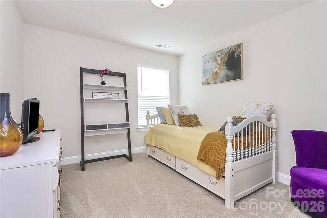 Building Photo - 2126 Blewett Dr