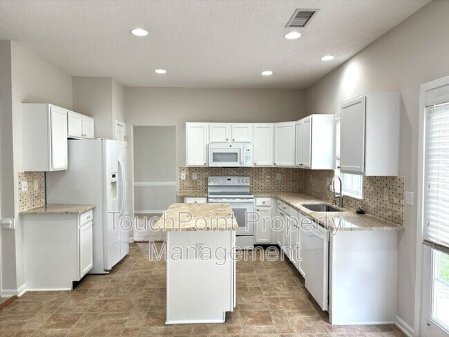 Building Photo - 8620 Grey Squirrel Ct