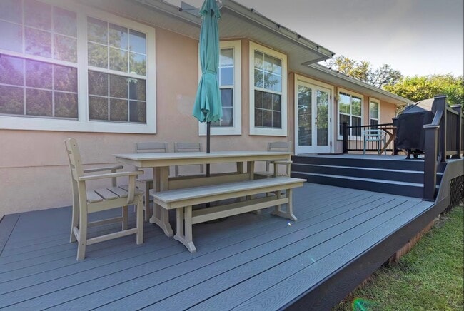 Building Photo - 5340 4th St