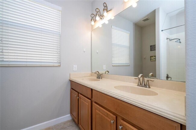 Building Photo - 2342 Crosston Cir