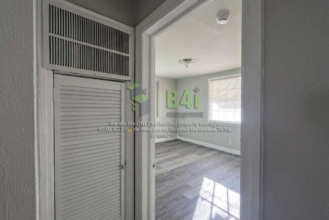 Building Photo - 171 Munson Dr