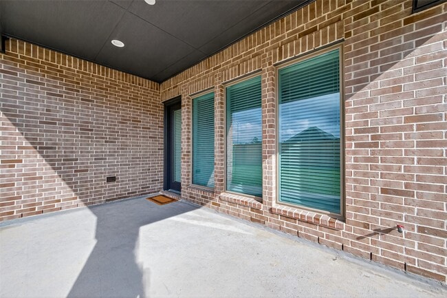 Building Photo - 319 Silver Sage St