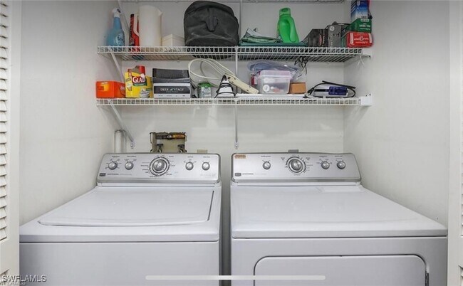 Building Photo - 870 Gulf Pavillion Dr