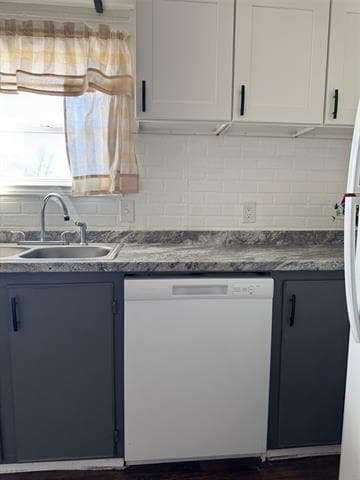 Building Photo - 3520 Gerry Dr