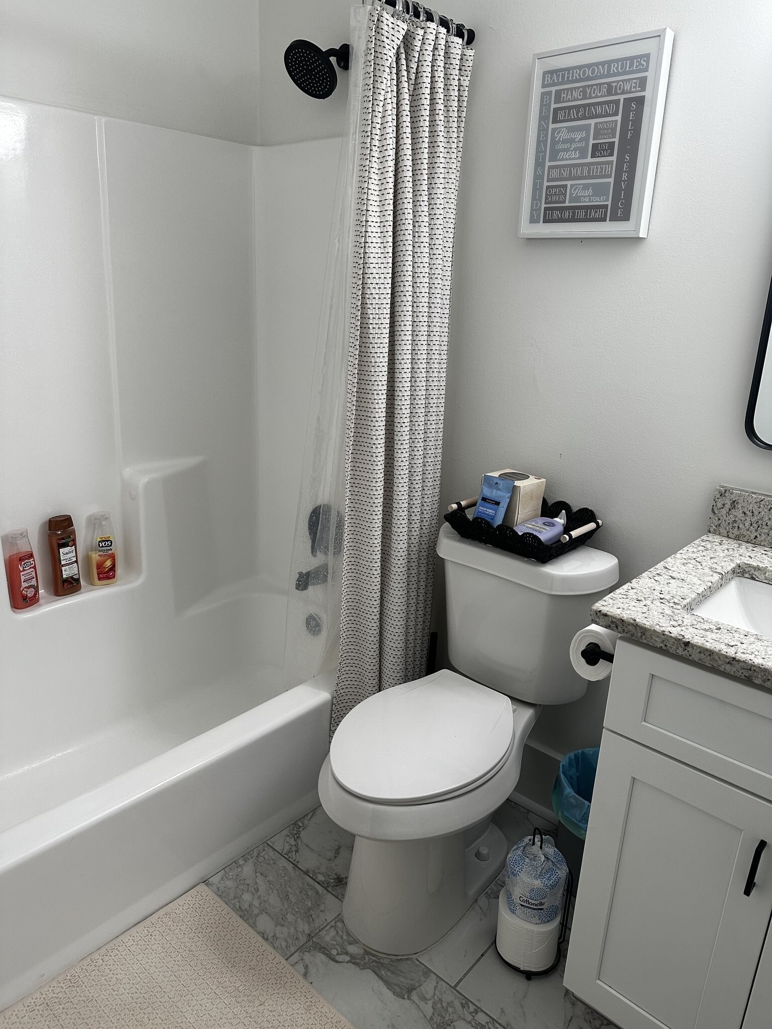 Building Photo - 4013 Hawthorne Cir