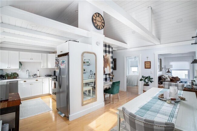 Building Photo - 22 Dearborn St