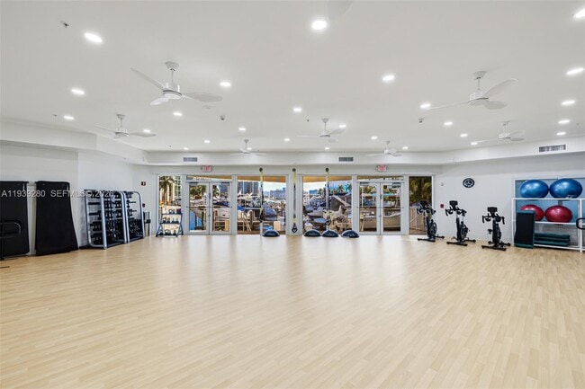 Building Photo - 3330 NE 190th St