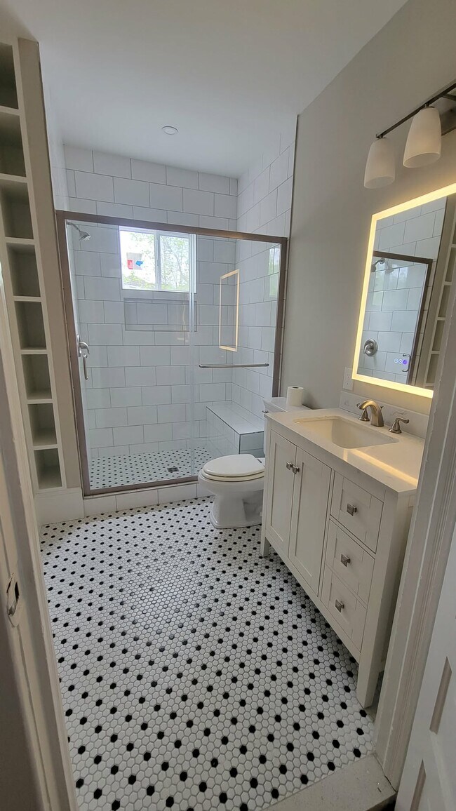 Building Photo - 511 Cleveland St