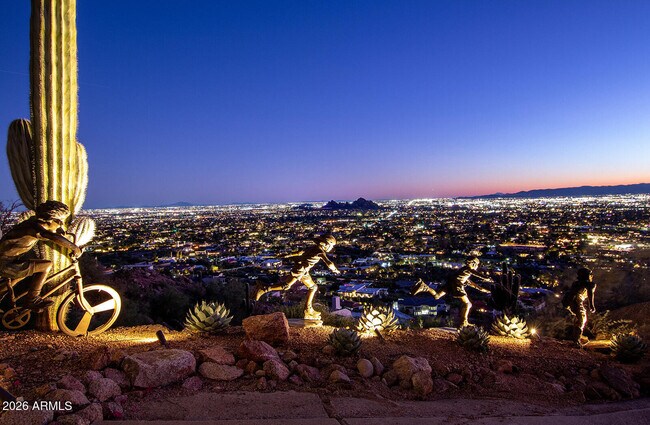 Building Photo - 5400 E Valle Vista Rd