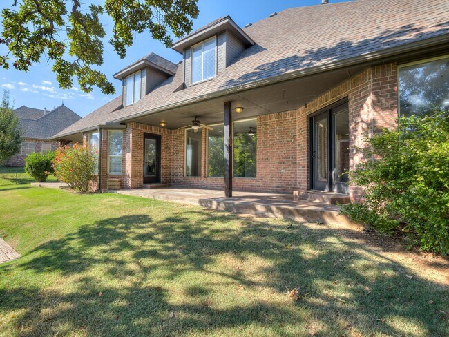 Building Photo - 8900 Belcaro Dr